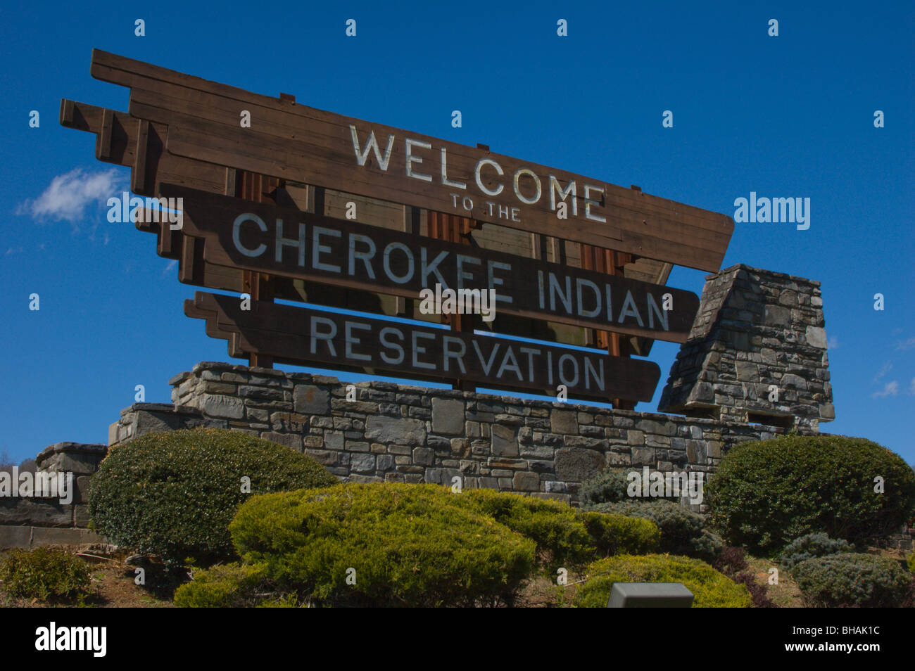 Welcome sign in Cherokee, North Carolina Stock Photo - Alamy