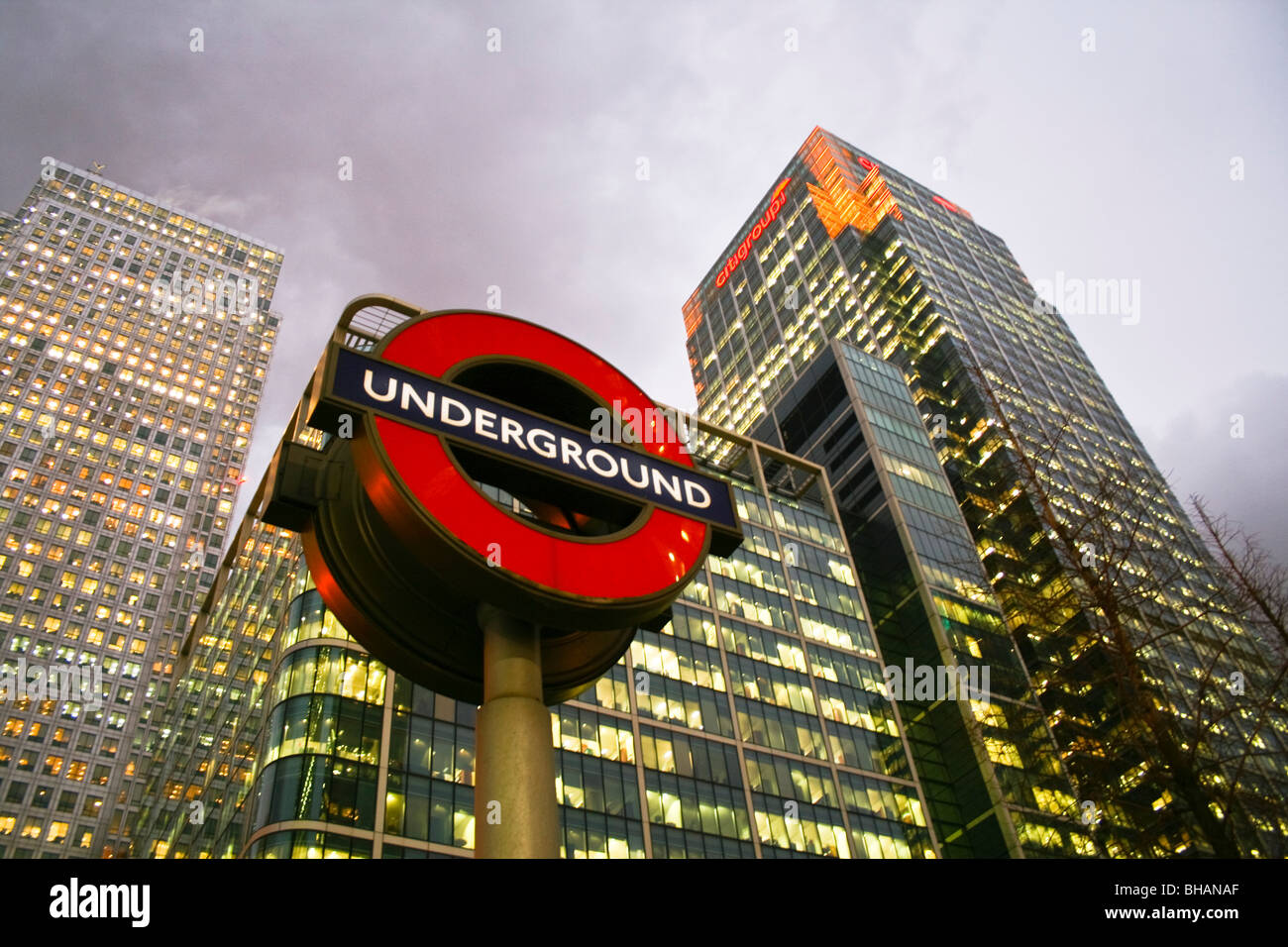 London Underground / Canary Wharf - Business district Stock Photo - Alamy