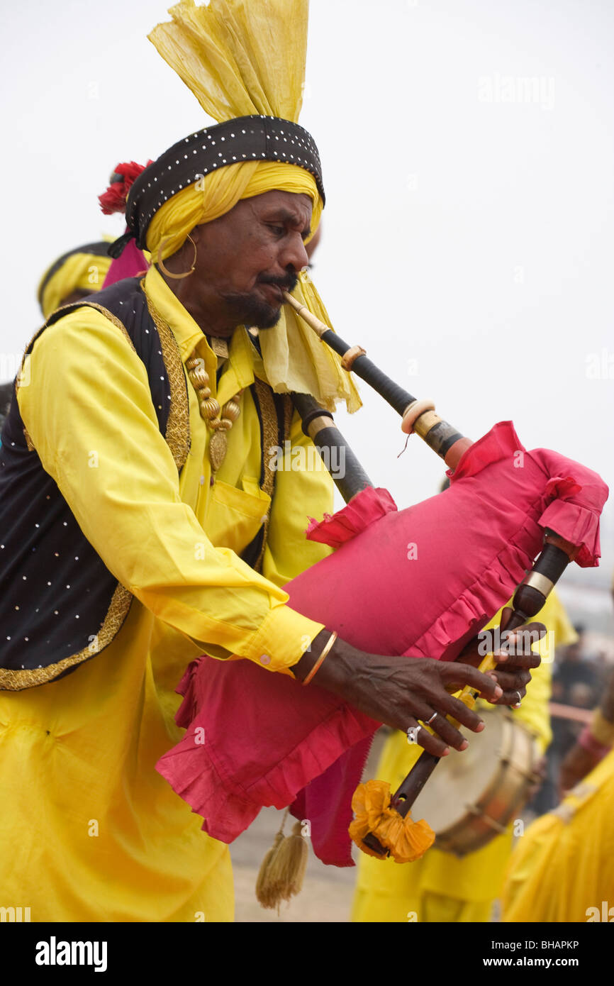 Indian bagpipe hires stock photography and images Alamy