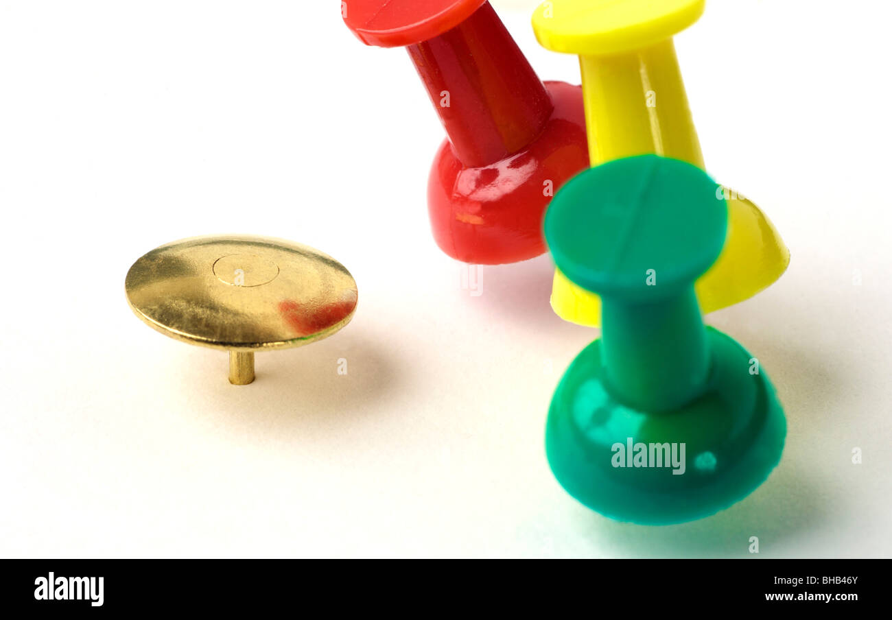 Drawing pins hi-res stock photography and images - Alamy