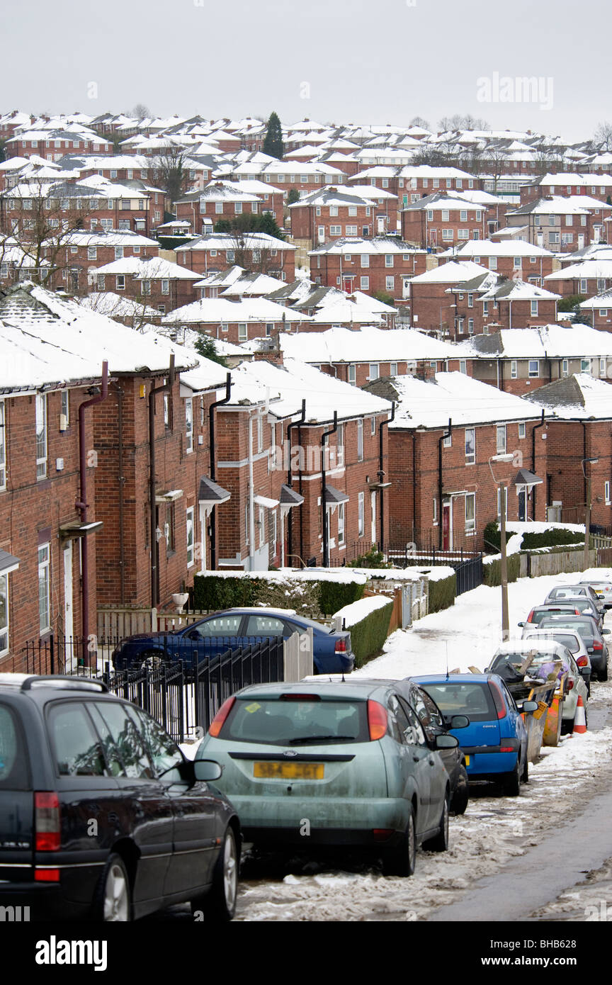Manor housing estate in Sheffield in the snow Stock Photo Alamy