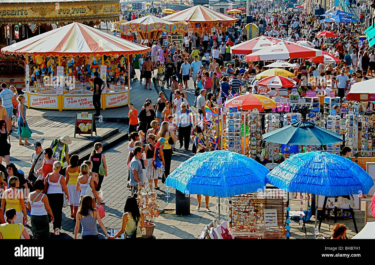 Brighton seafront, August Bank Holiday Stock Photo Alamy