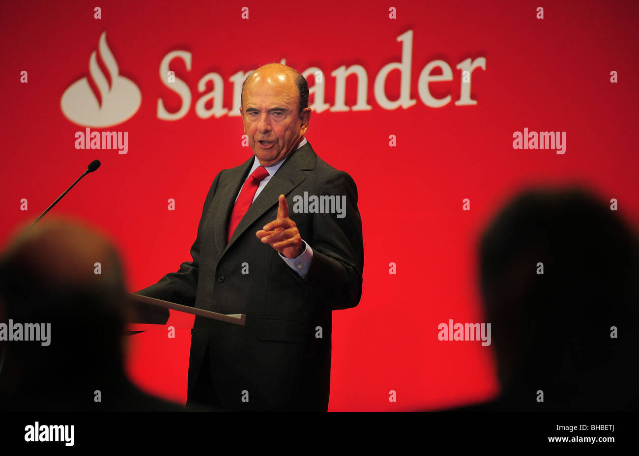Emilio   Botin, chairman of Banco Santander, speaks at a news conference at the company's headquarters in Madrid. Stock Photo