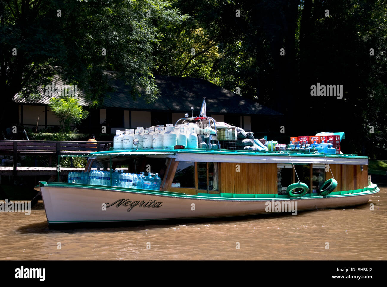 El Tigre Argentina Delta River Island Islands 17 miles north of Buenos Aires bumboat trader grocer grocery Stock Photo