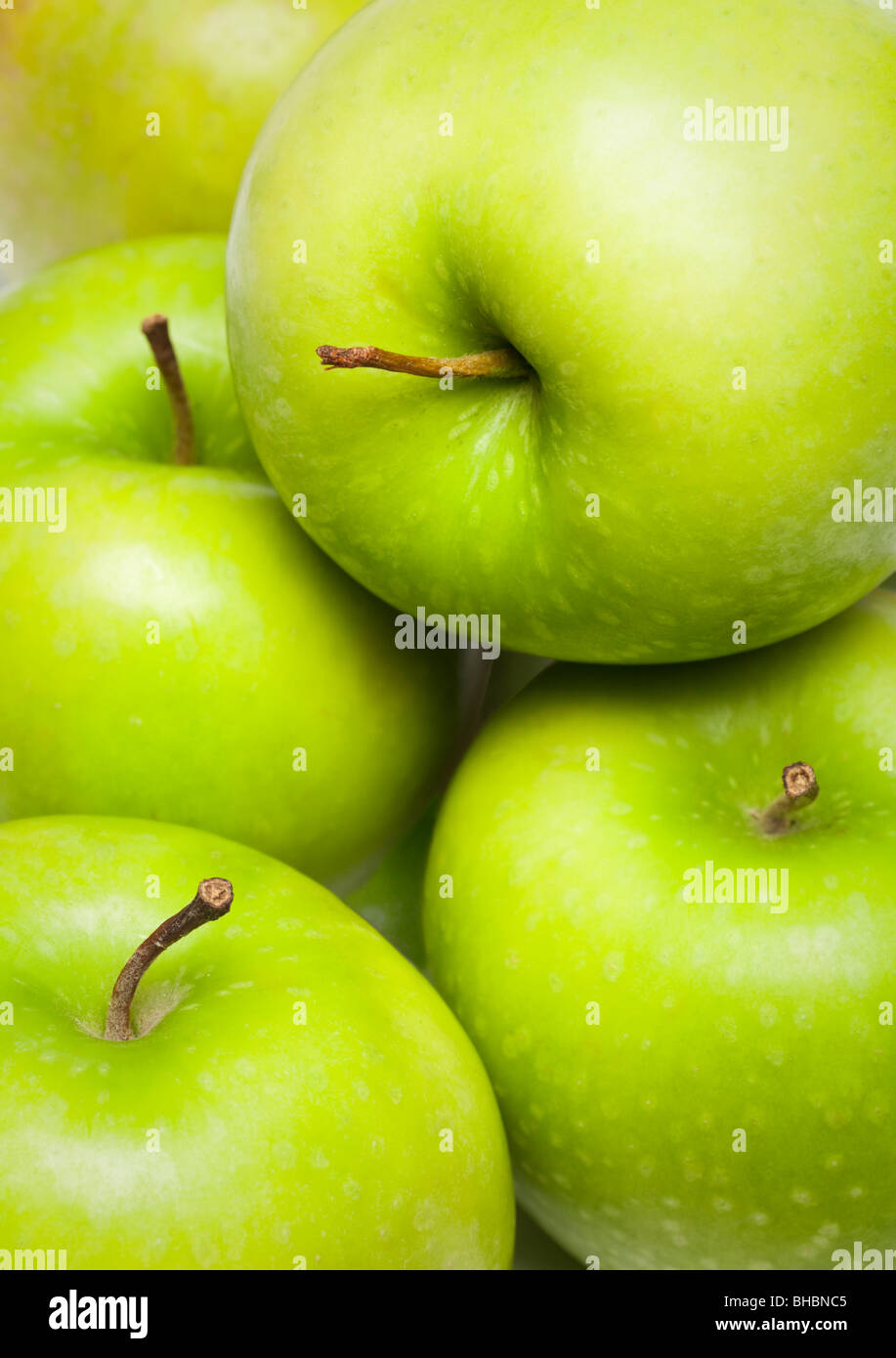 Green apple hi-res stock photography and images - Alamy