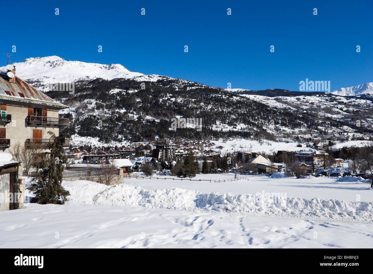 Serre chevalier ski hi-res stock photography and images - Alamy