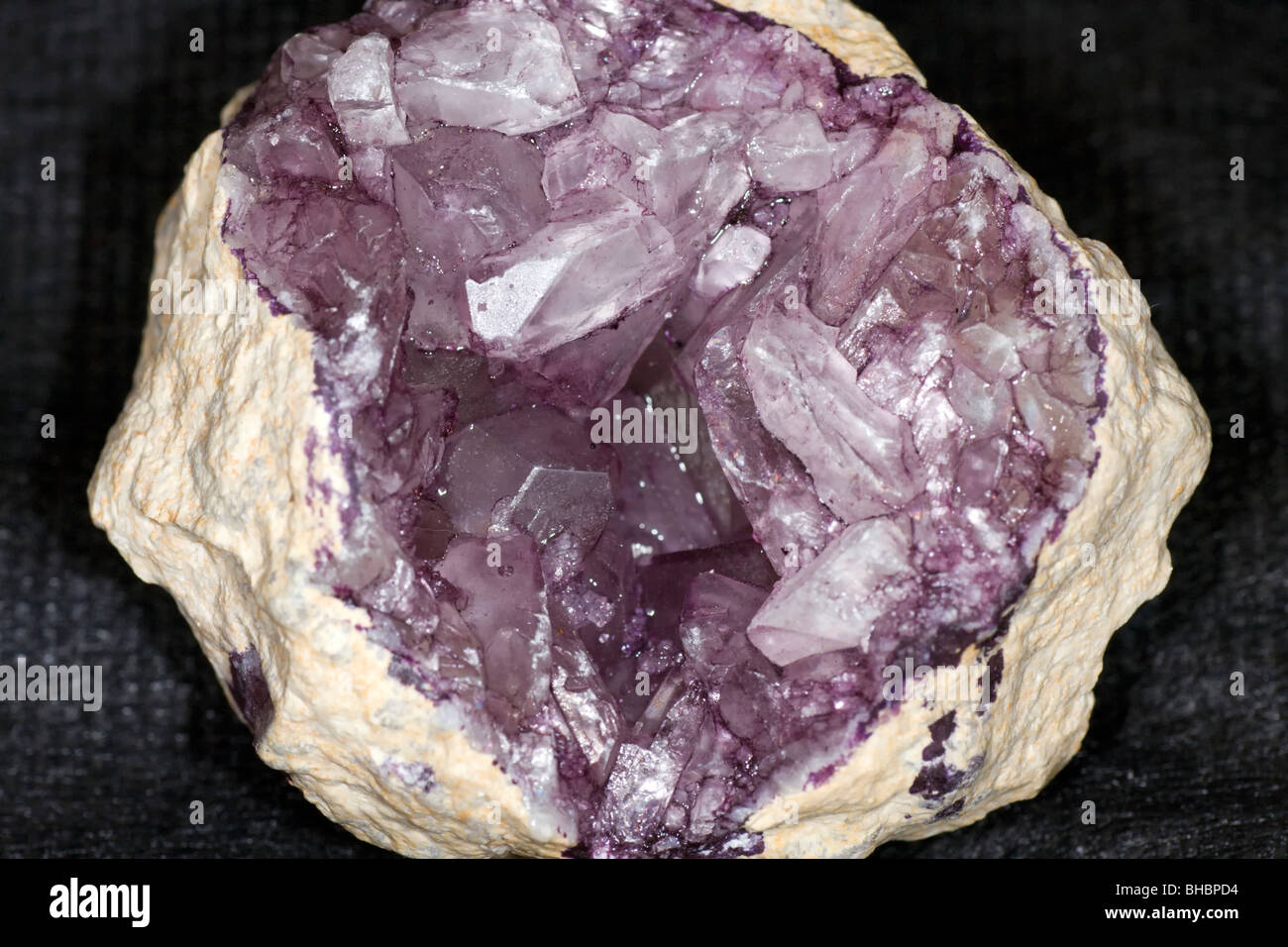 Raw purple rock hi-res stock photography and images - Alamy
