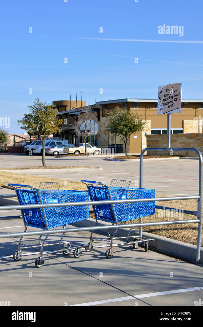 Shopping cart return in parking lot of large store, USA Stock Photo Alamy