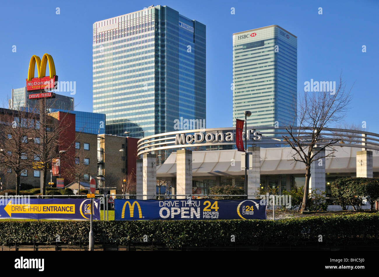 McDonald s Restaurant 2 Trafalgar Way London E14 United Kingdom With Canary Wharf Financial 