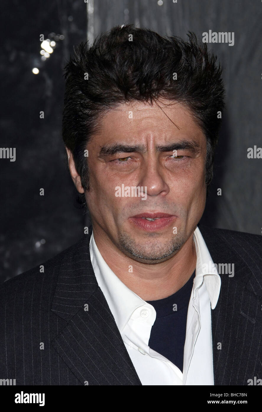 BENICIO DEL TORO THE WOLFMAN AMERICAN PREMIERE HOLLYWOOD LOS ANGELES CA USA 09 February 2010 Stock Photo