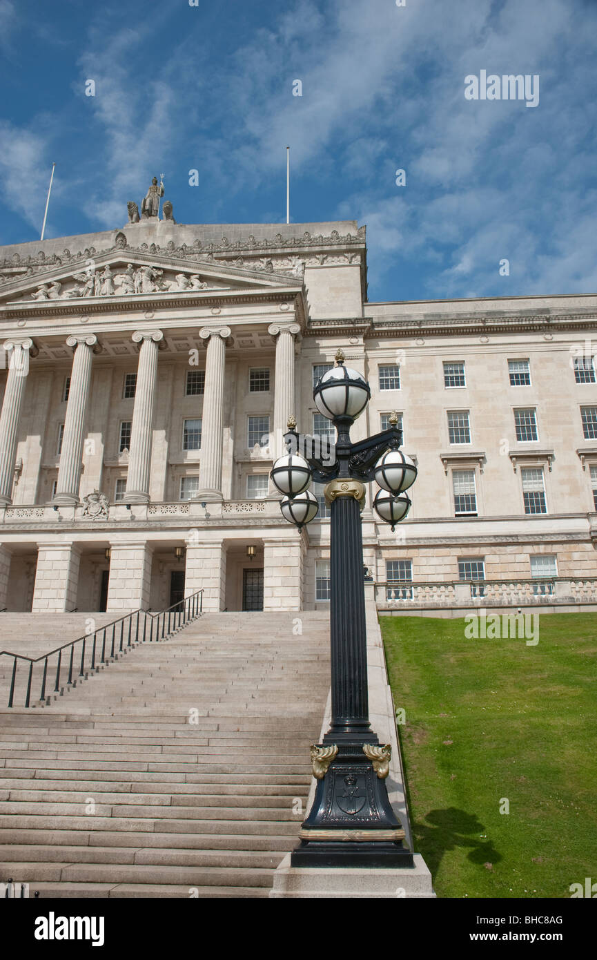 Lamp standard with Stormont Parliament Buildings in the background Stock Photo