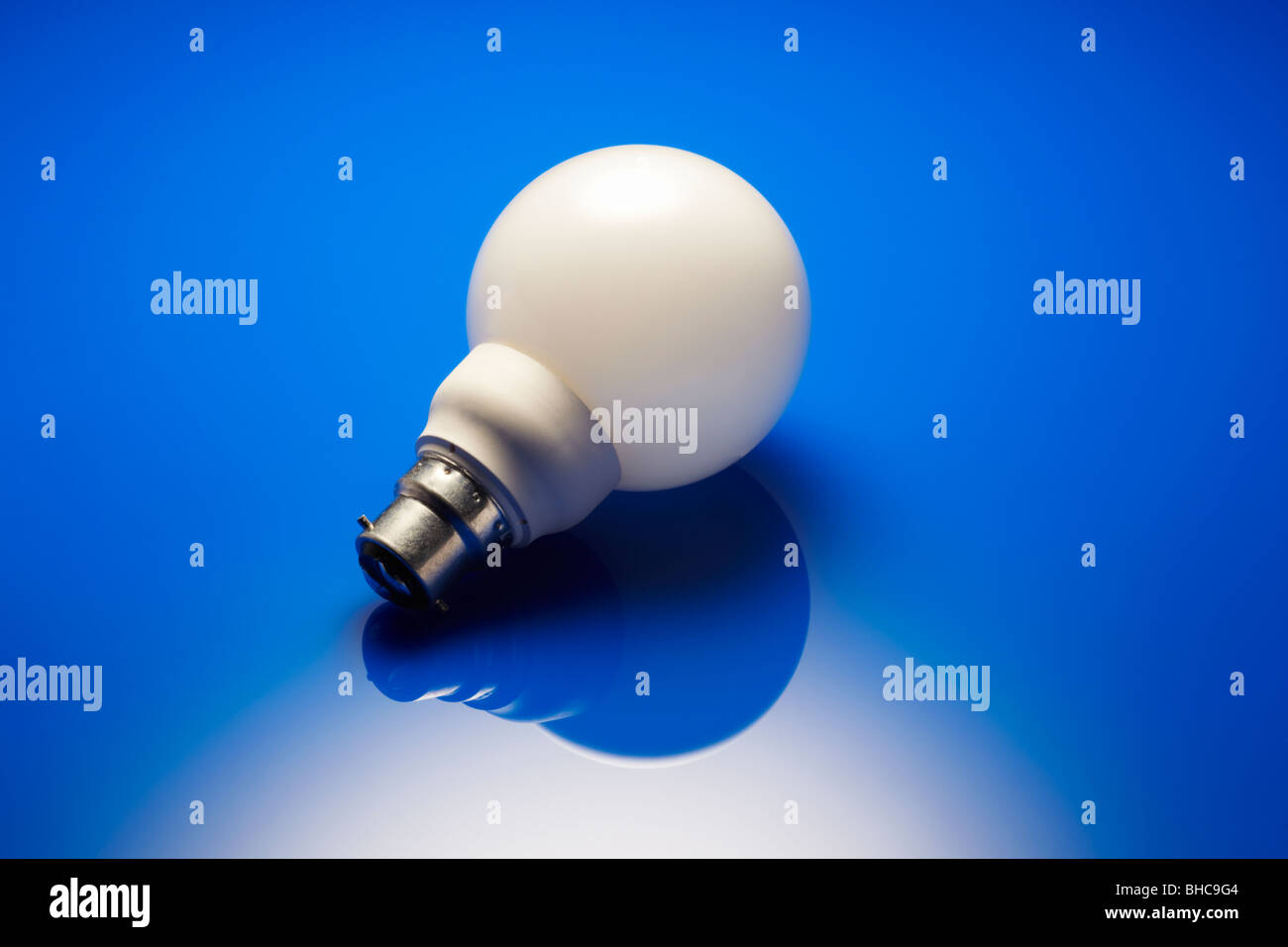 Dim light bulb hires stock photography and images Alamy