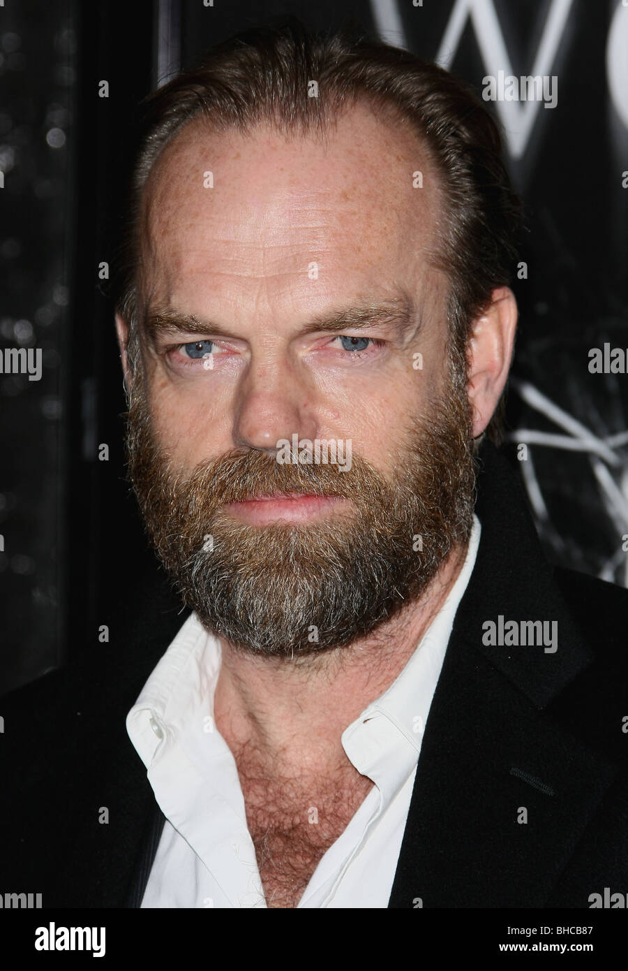 HUGO WEAVING ATTENDS THE 'MATRIX RELOADED' PREMIERE AT THE MANN VILLAGE  THEATRE, WESTWOOD, CALIFORNIA. PICTURE: UK PRESS Stock Photo - Alamy