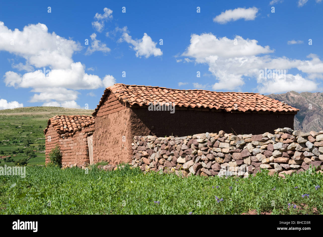 Adobe houses in Maragua, jalqa indigenous comunity in Bolivia, near Sucre. Jalqa are quechua speaking people. Stock Photo