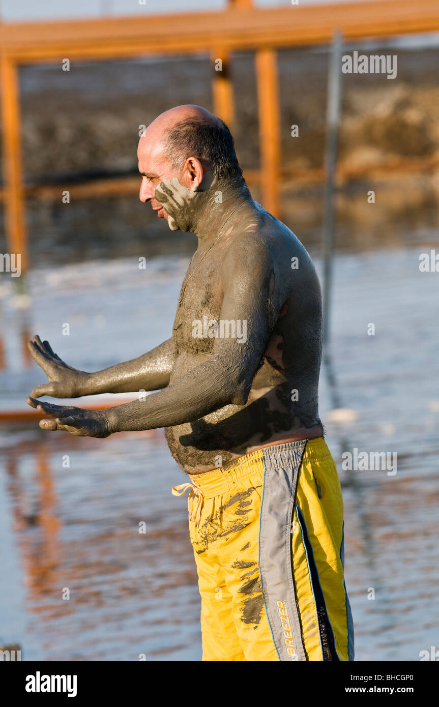 Mud bath in dead sea hires stock photography and images Alamy