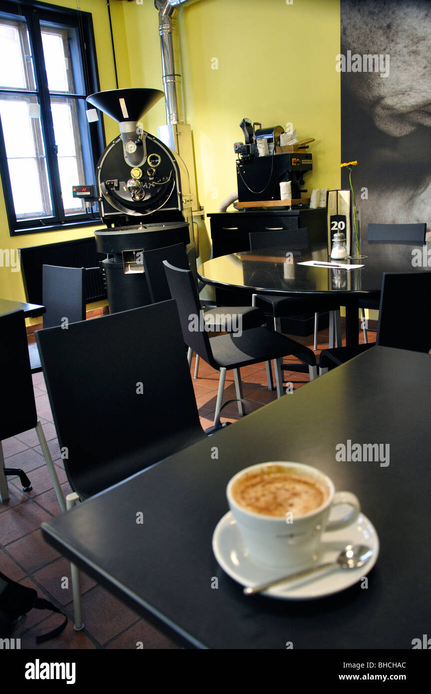 Cafe coffee roasting machine quedlinburg hires stock photography and