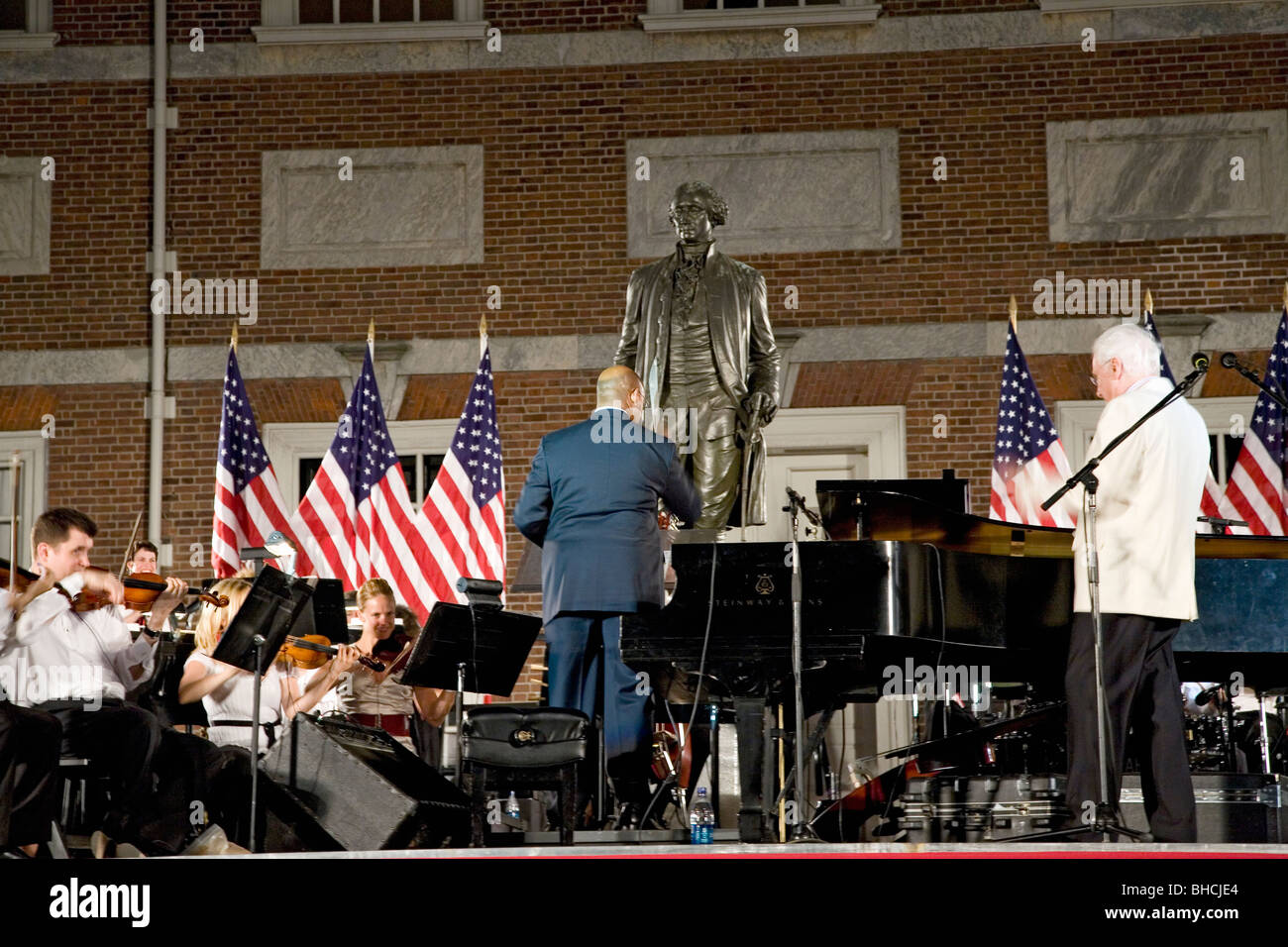 Peter Nero and the Philly Pops performing in front of historic Independence Hall, Philadelphia, Pennsylvania on July 3, 2008 Stock Photo
