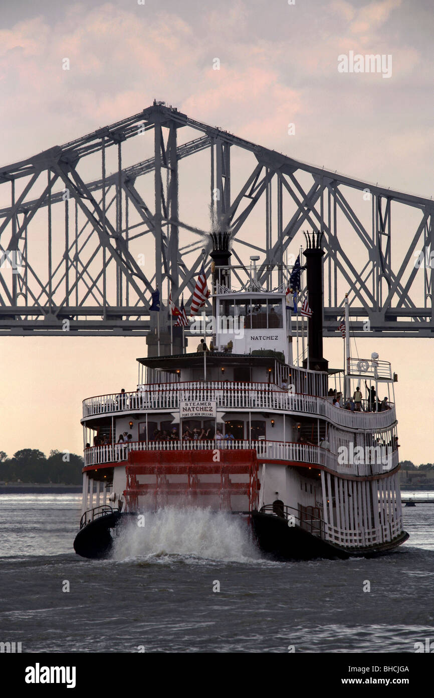 Natchez Paddle Steamer & Crescent City Connection Bridge, New Orleans, Louisiana, USA Stock Photo