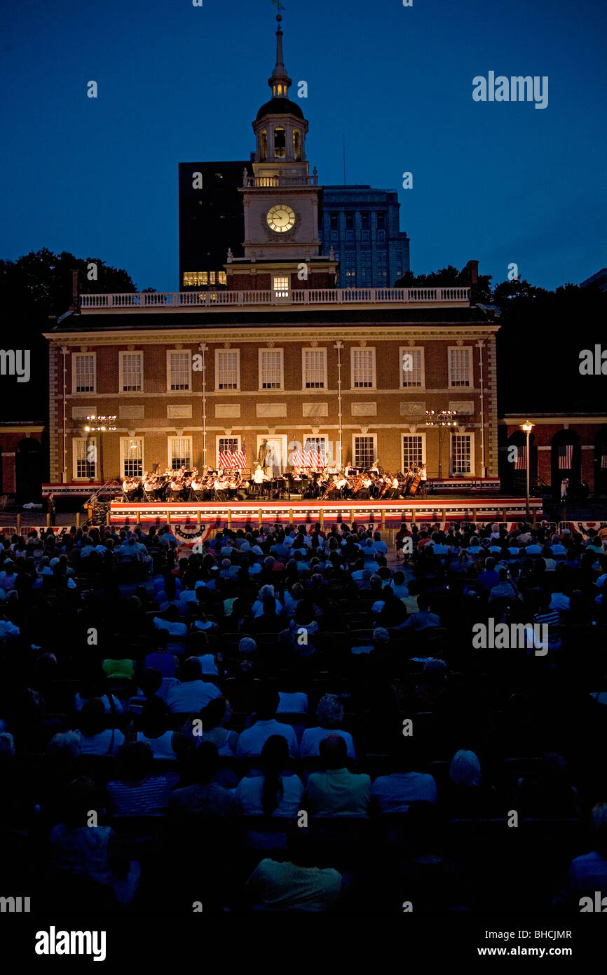 Peter Nero and the Philly Pops performing in front of historic Independence Hall, Philadelphia, Pennsylvania on July 3, 2011 Stock Photo