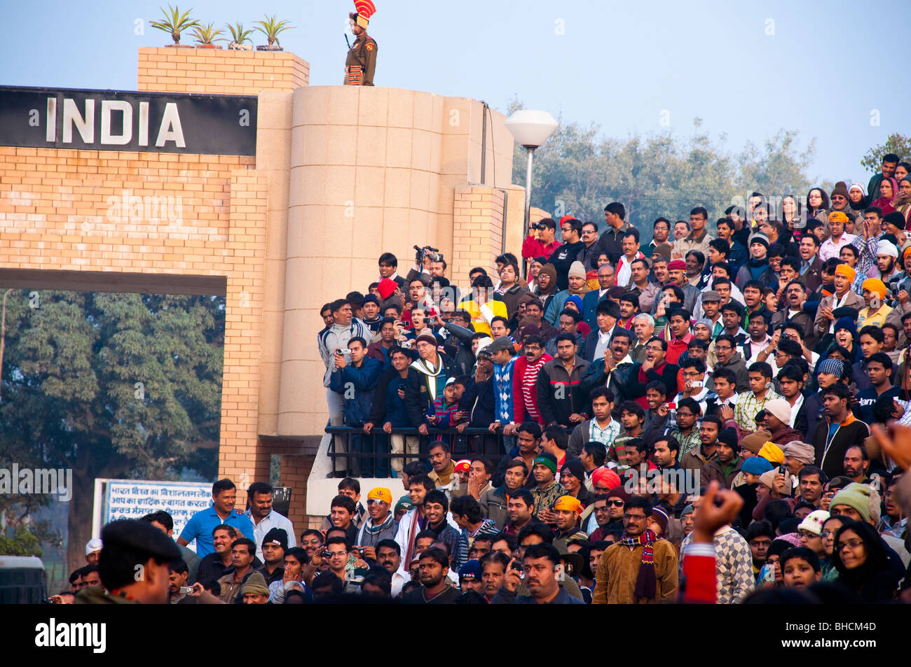 India pakistan border gate hi-res stock photography and images - Alamy
