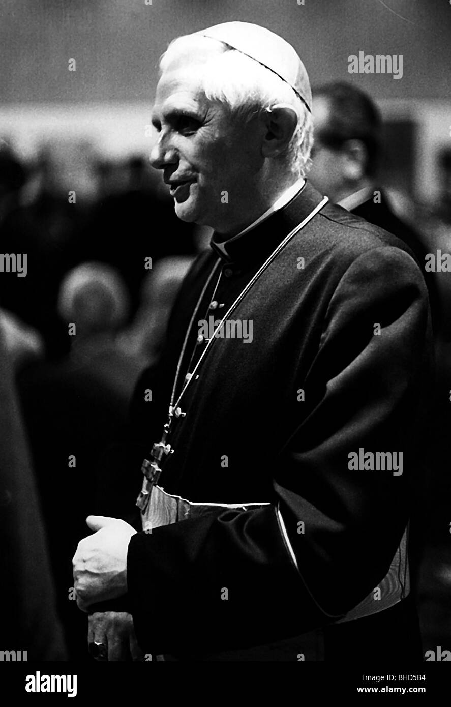 Benedict VI (Josef Ratzinger), * 16.4.1927, pope since 19.4.2005, half length, giving a speech, during the Romano Guardini Award ceremony, 3.2.1985, Stock Photo