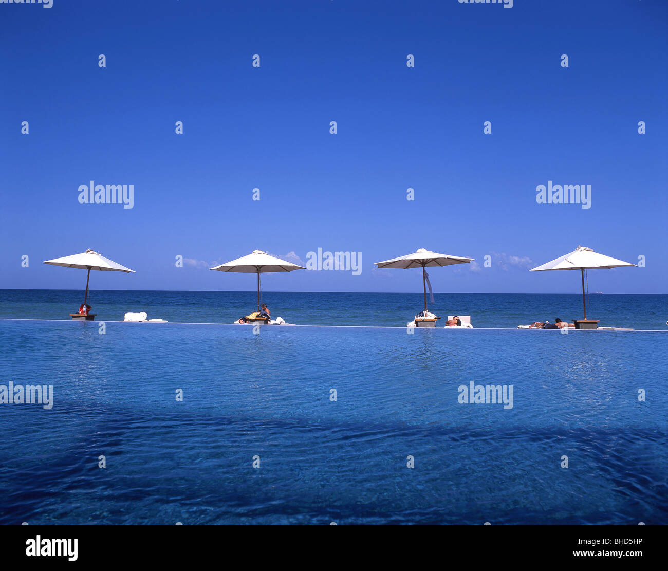 Infinity pool, The Chedi Muscat Hotel, Muscat, Sultanate of Oman Stock Photo