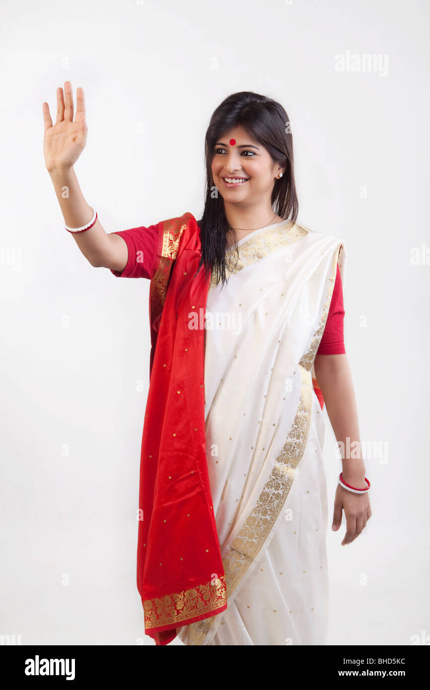 Bengali women's clothing 2025