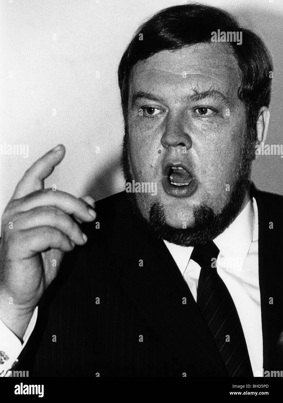 Hiersemann, Karl-Heinz, 17.8.1944 - 15.7.1998, German politician (SPD), portrait, Loewenbraeukeller, Munich, 18.4.1985, Stock Photo