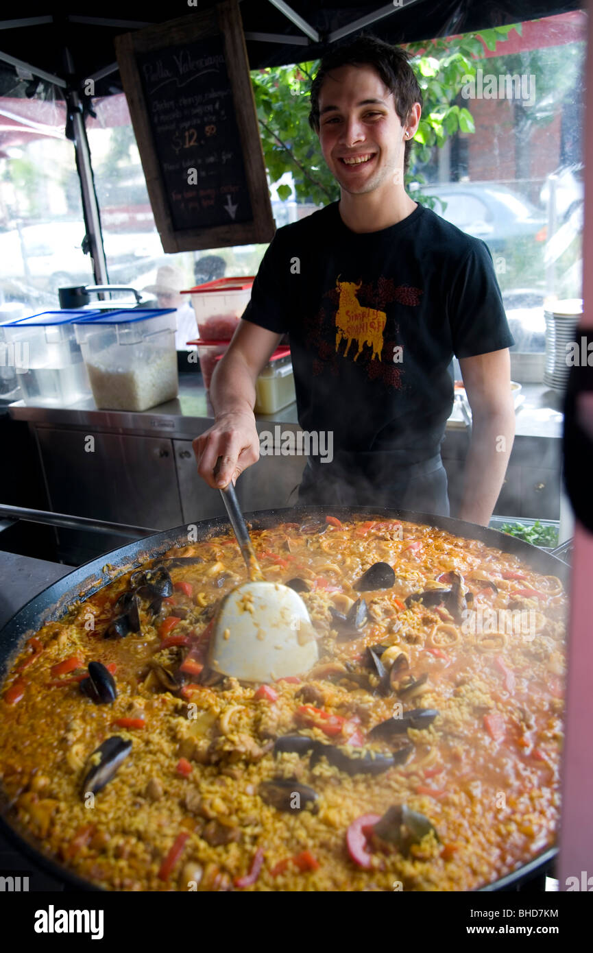 Paella cooking street cafe Melbourne Stock Photo Alamy
