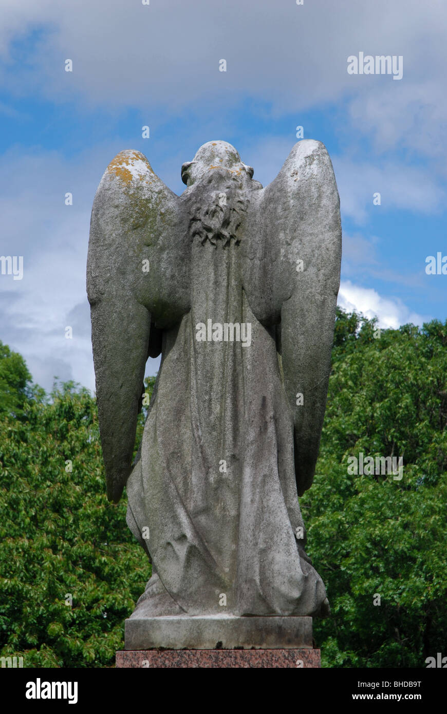 Back view of a graveyard angel Stock Photo