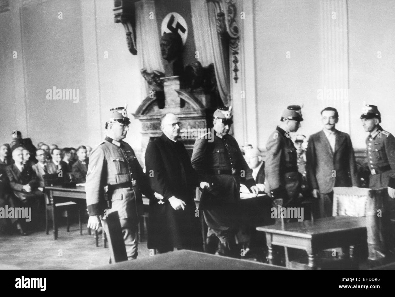 Wehrle, Hermann Josef, 26.7.1899 - 14.9.1944, German clergyman, half length, as witness at the People's Court during the trial against Ludwig von Leonrod, Berlin, 19.- 21.8.1944, Stock Photo