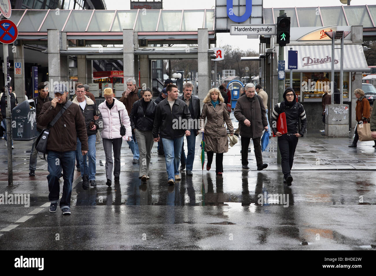 People crossing a street, Berlin, Germany Stock Photo Alamy