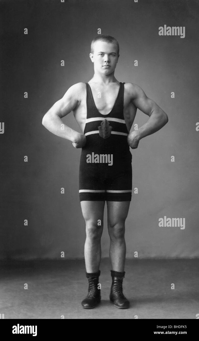 people, men, musclemen, man in a wrestling suit, posing, 1910, Stock Photo