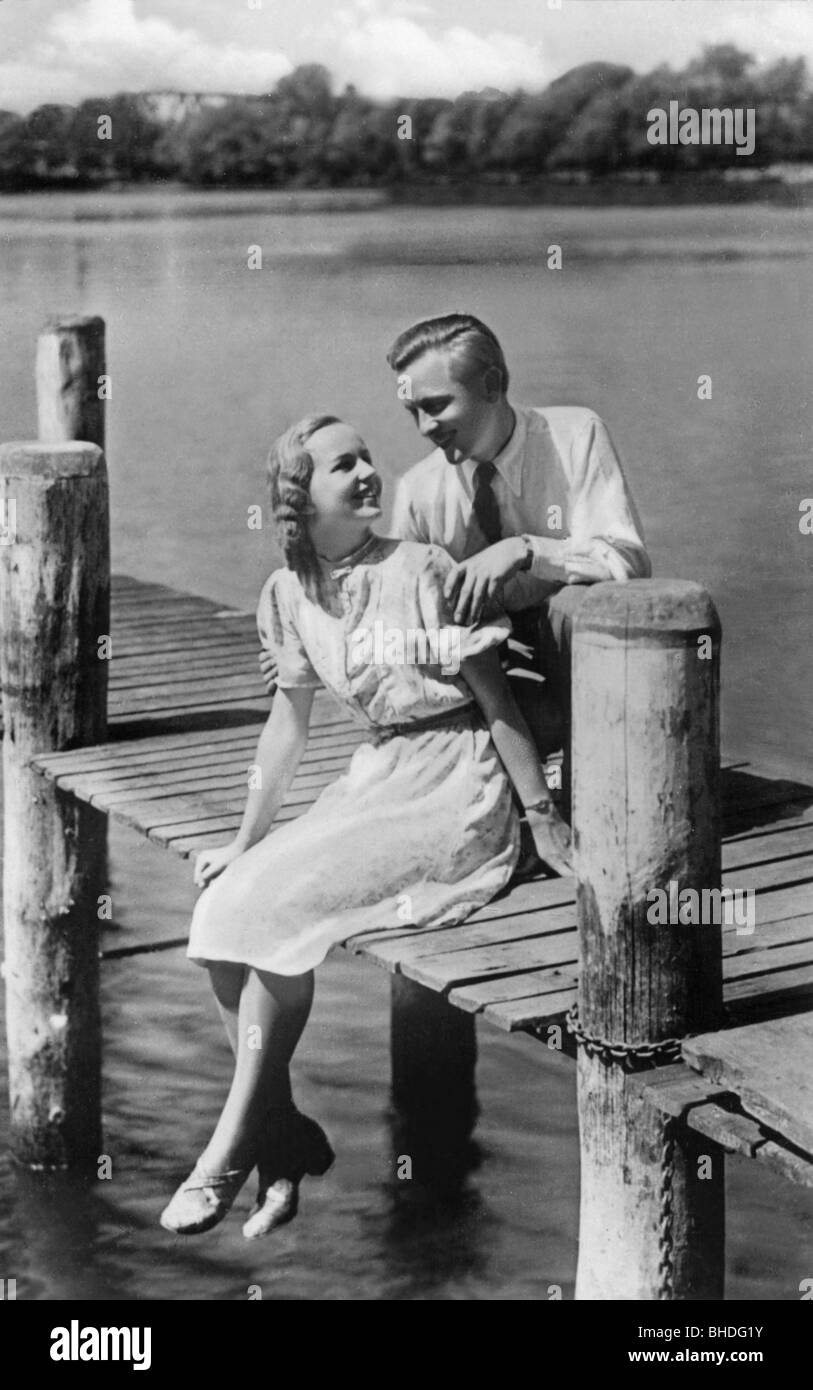 1930s Fashion Couple High Resolution Stock Photography and Images - Alamy