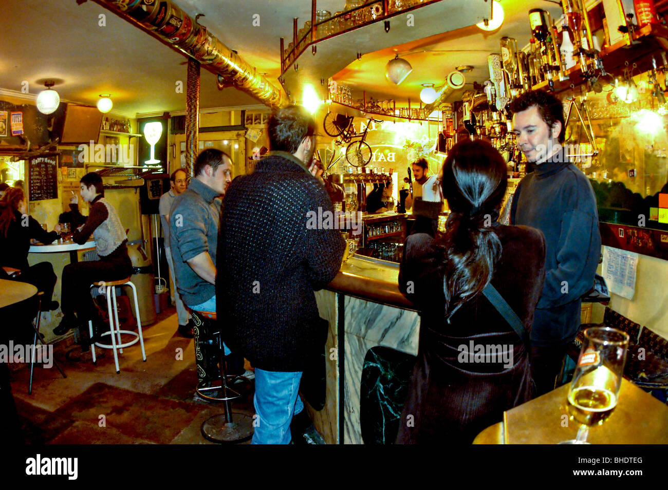 PARIS, France - Young Adults in Students' Bar Café "Le Pantalon", Pub  Sharing Drinks, inside busy pub local neighborhood bar interior Stock Photo  - Alamy