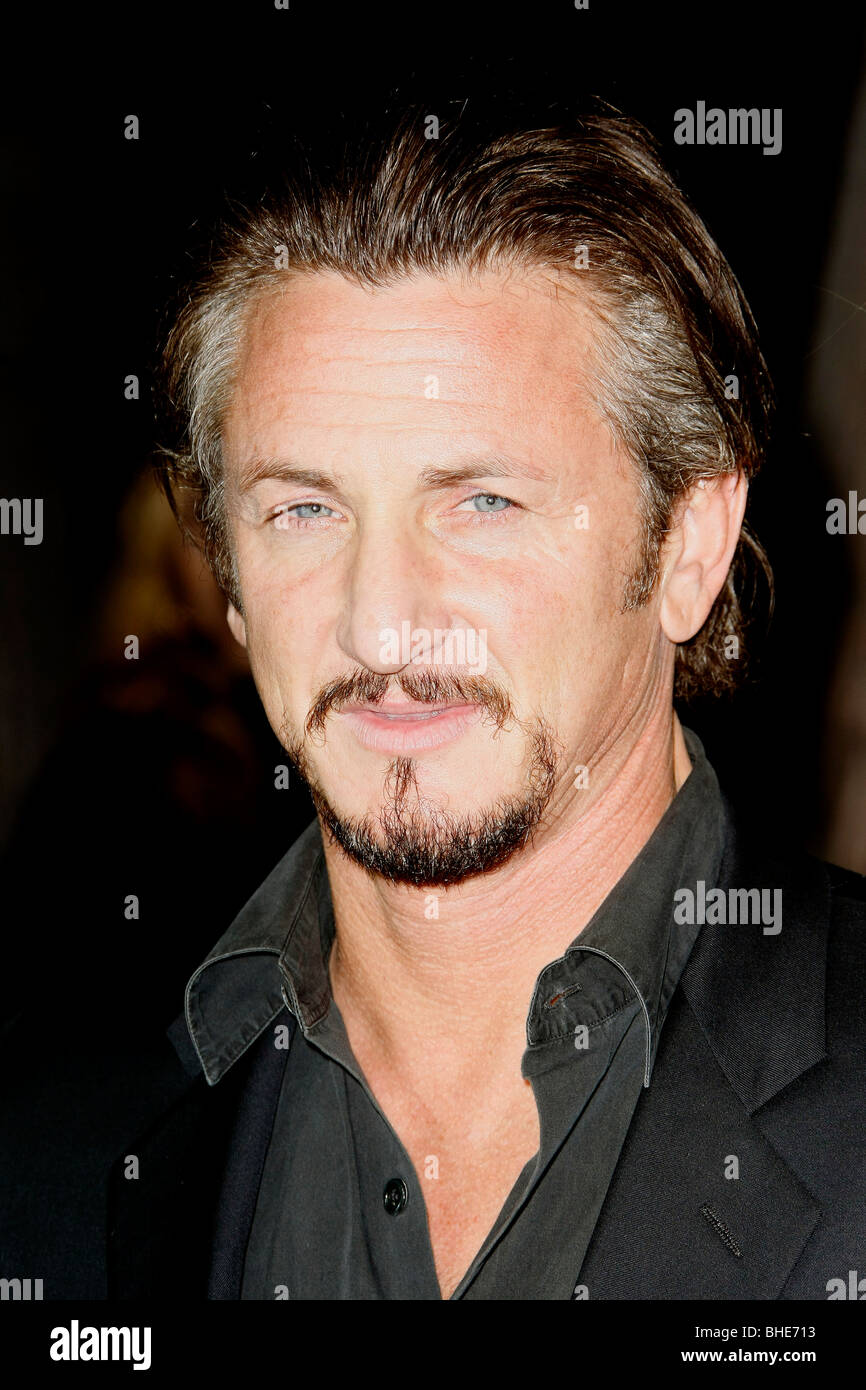 SEAN PENN MILK LOS ANGELES PREMIERE BEVERLY HILLS LOS ANGELES CA USA 13 November 2008 Stock Photo