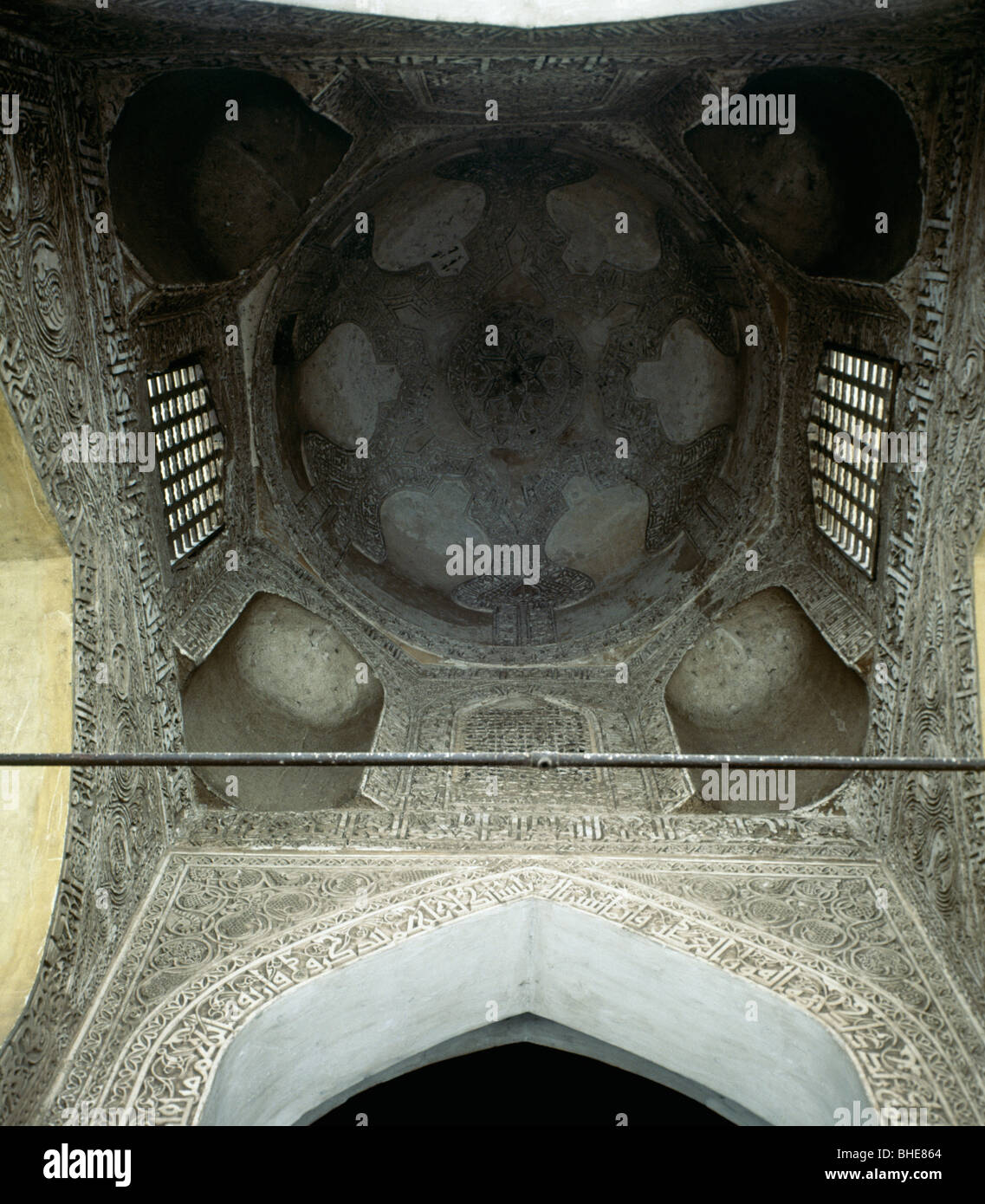 Al-Azhar Mosque , Cairo. Founded 972 AD. Original Fatimid stucco decoration of the dome of a-Hafiz Li-Din Illah, 1125 AD Stock Photo
