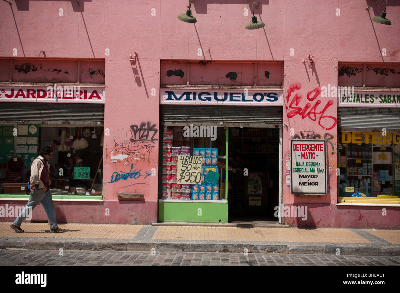 Limoni freschi in un mercato a Valparaiso, Cile Foto stock - Alamy