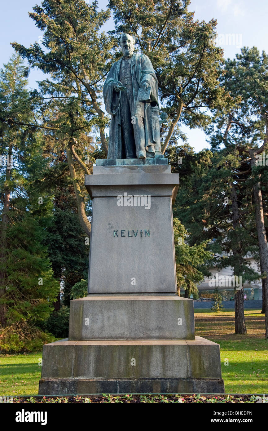 Lord Kelvin Statue in Botanic Gardens Belfast Stock Photo