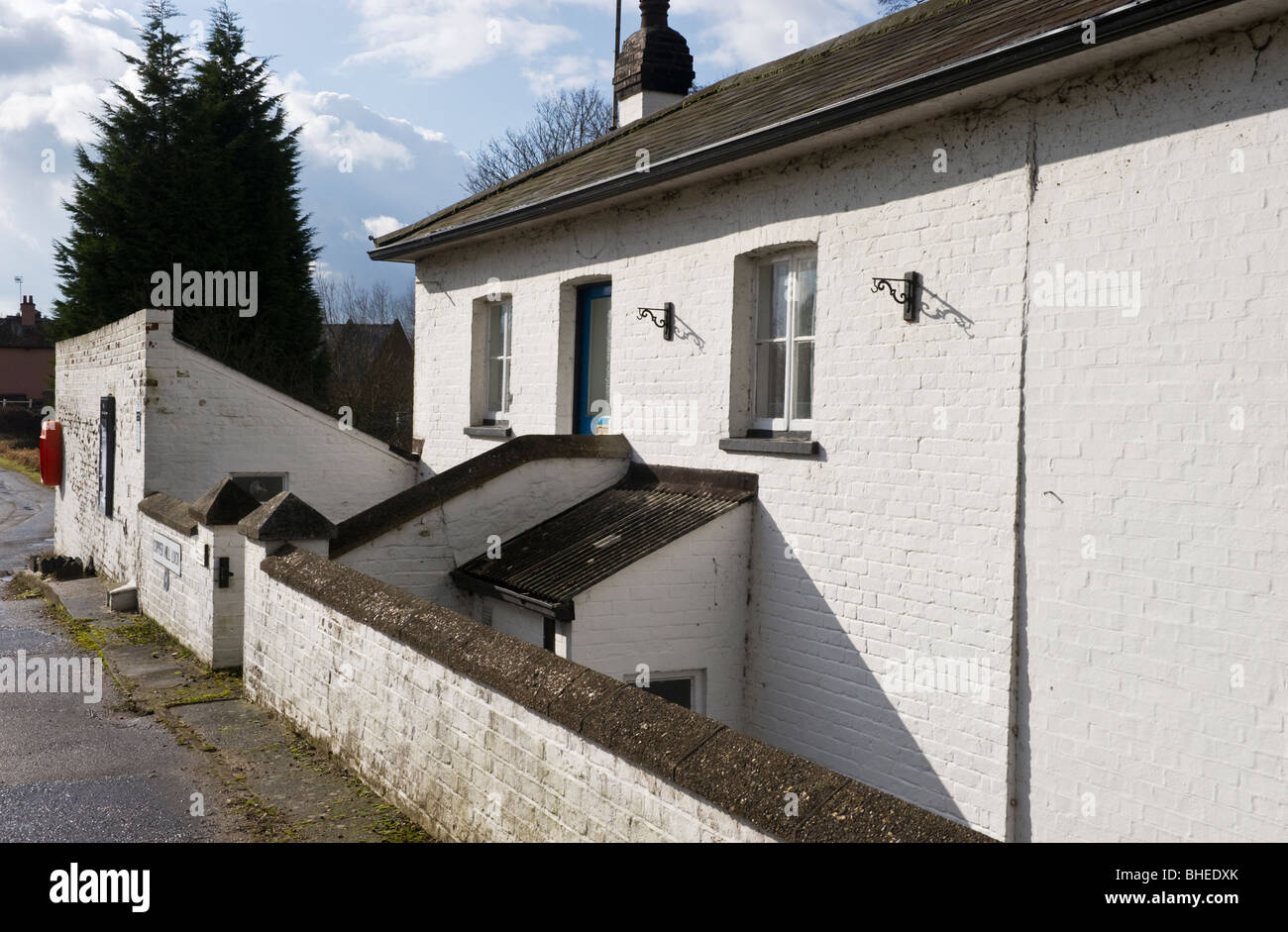 Canal lock keeper's cottage, a tied house and living on