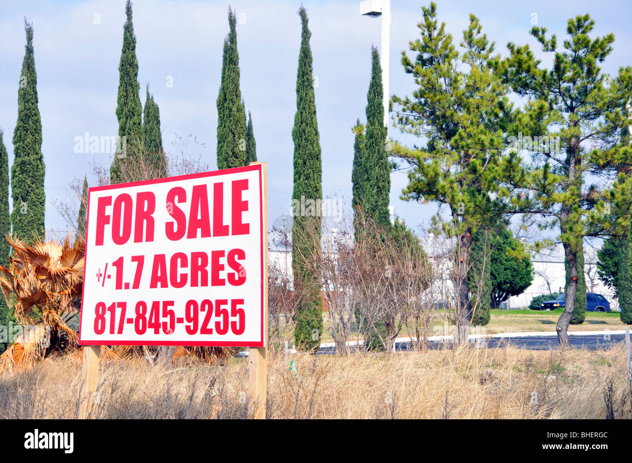 Land for sale sign Stock Photo - Alamy