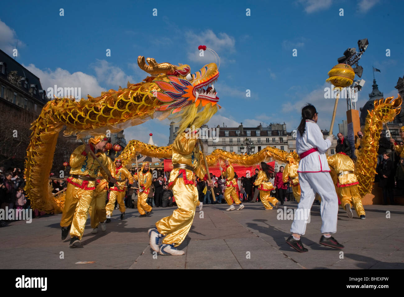 Paris, France, Asians Celebrating 'Chinese New year' Annual Street Carnival Parade, Chinese Dragon Dance, group dancing outdoors people teens  celebrating different cultures Stock Photo