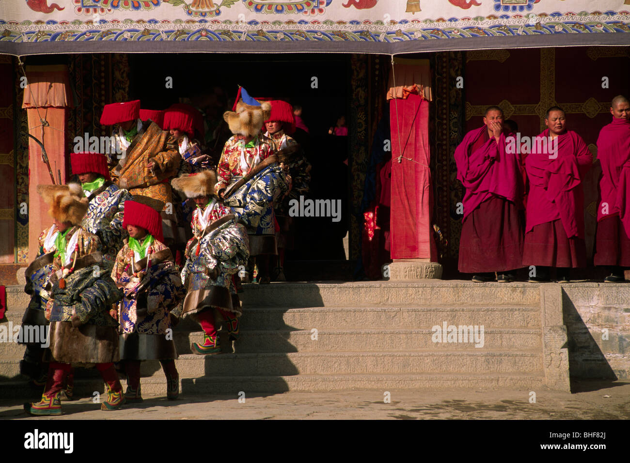 china, tibet, gansu province, xiahé, labrang monastery, tibetan new year's day Stock Photo