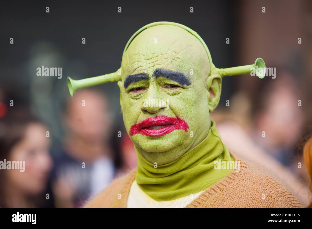 Shrek costume hi-res stock photography and images - Alamy