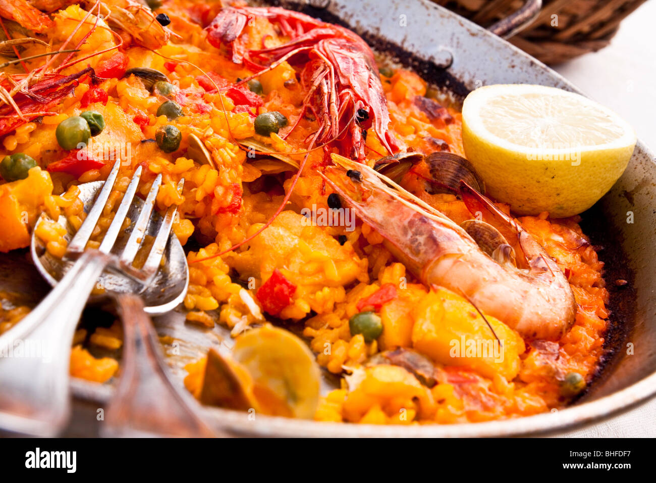Spanish paella hires stock photography and images Alamy