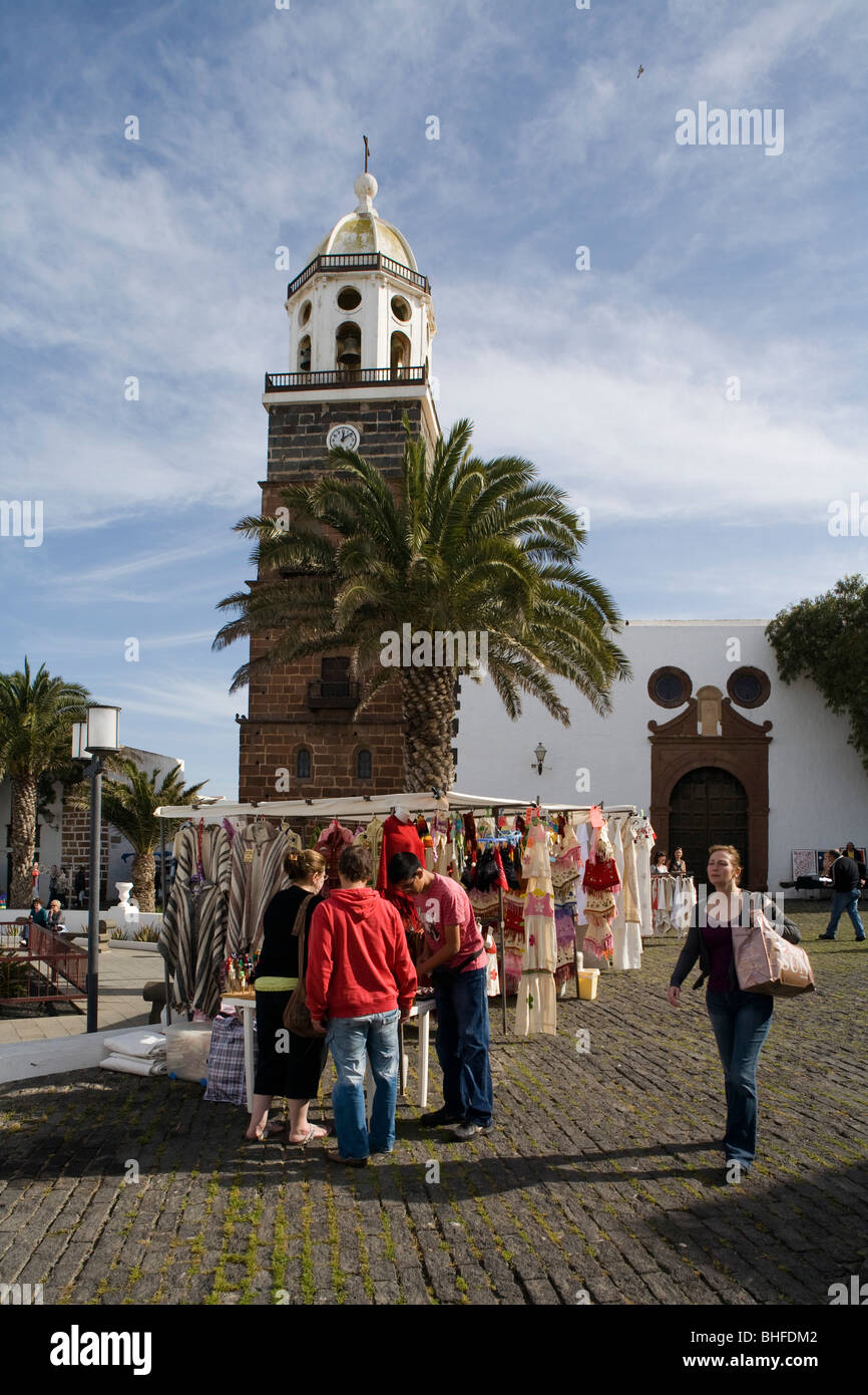 Stall teguise sunday market lanzarote hi-res photography images - Alamy