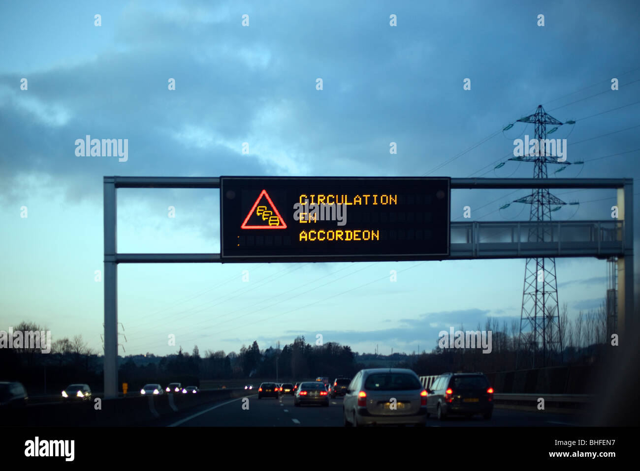 Traffic Warning sign, Stop/start/squeeze characteristics. Autoroute. France, Europe Stock Photo