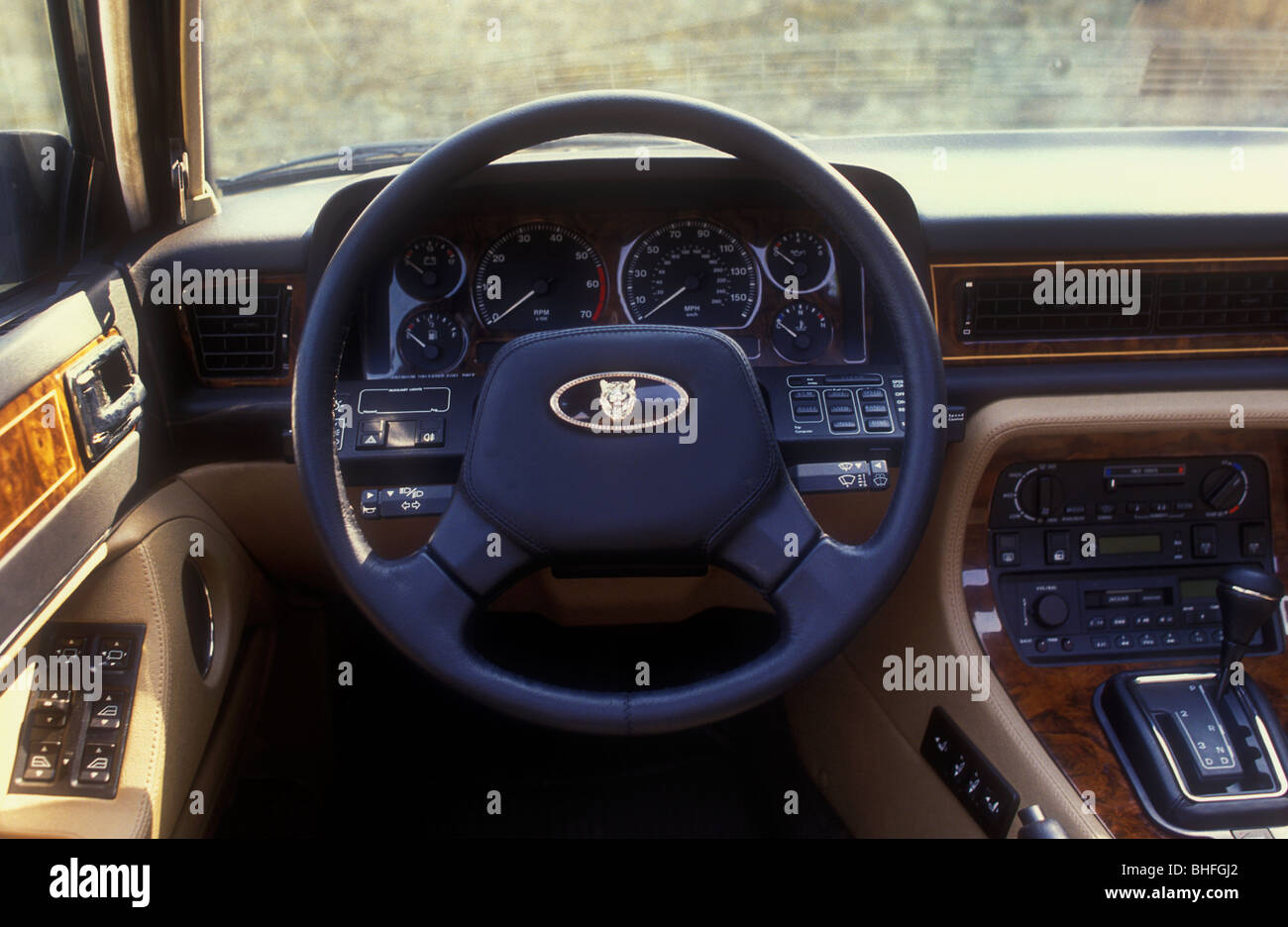 Interior Of Jaguar Xj6 1988 Stock Photo Alamy