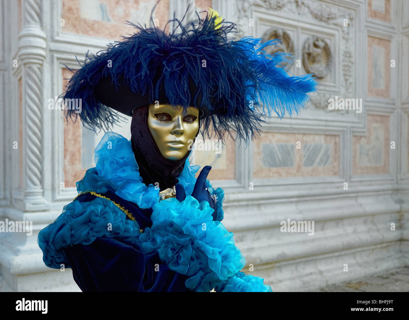 Venice carnival mask parade hi-res stock photography and images - Alamy