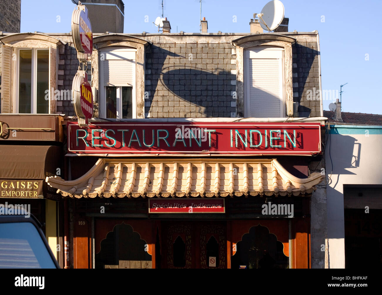 FRANCE, CAUSSADE, RUE DE LA REPUBLIQUE - JULY 10, 2018: A Chinese  restaurant in a typical french street Stock Photo - Alamy